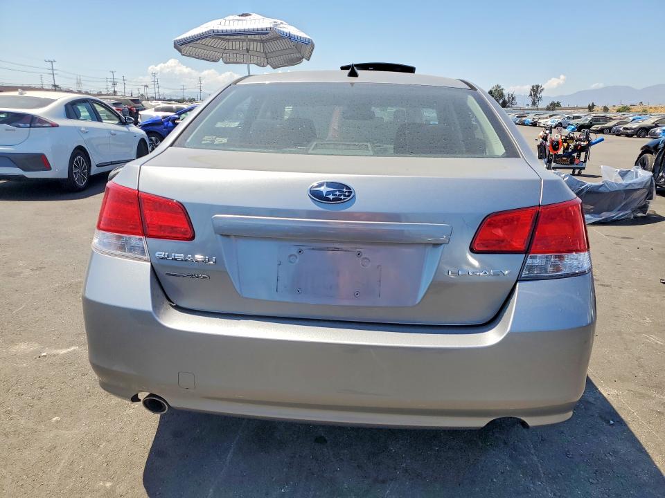 61023526 :رقم المزاد ، 4S3BMBF69B3249645 vin ، 2011 Subaru Legacy مزاد بيع