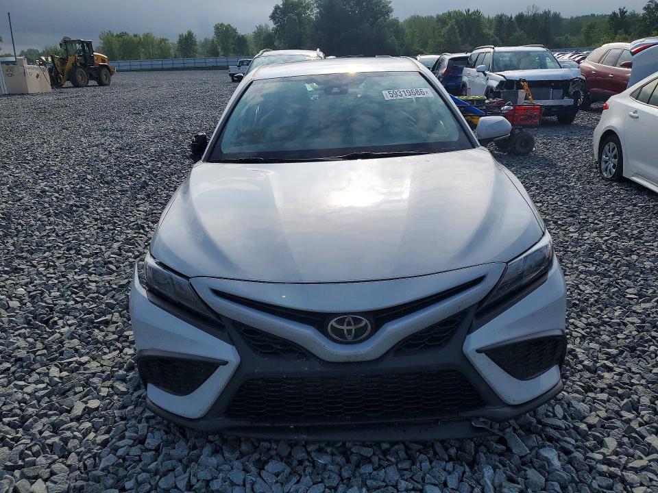 Продаж на аукціоні авто 2022 Toyota Camry, vin: 4T1G11AK2NU024782, номер лоту: 59319686