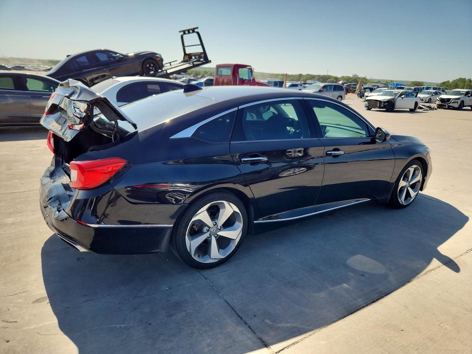 62780246 :رقم المزاد ، 1HGCV1F99JA120693 vin ، 2018 Honda Accord مزاد بيع