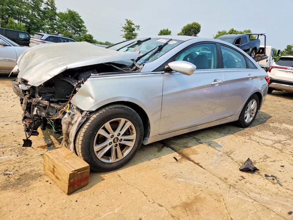 60788636 :رقم المزاد ، 5NPEB4AC0DH786570 vin ، 2013 Hyundai Sonata مزاد بيع