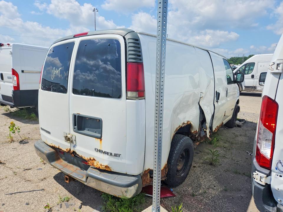 2002 Chevrolet Express მანქანა იყიდება აუქციონზე, vin: 1GCFG15R121183618, აუქციონის ნომერი: 58105626