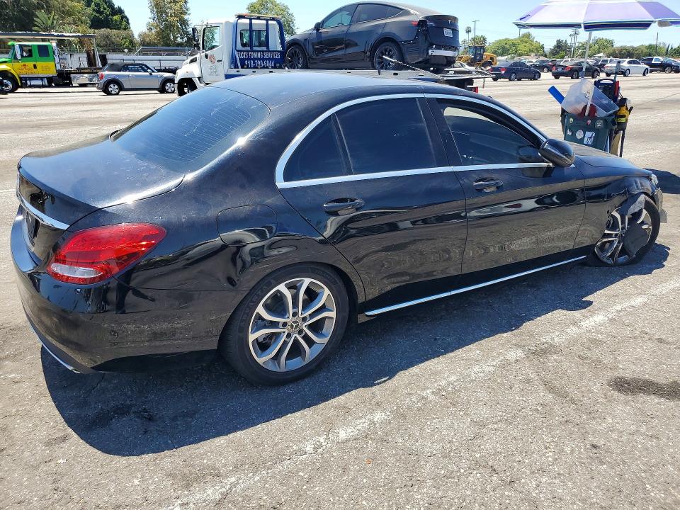 Продажа на аукционе авто 2018 Mercedes-benz C, vin: 55SWF4JB8JU246005, номер лота: 61080066