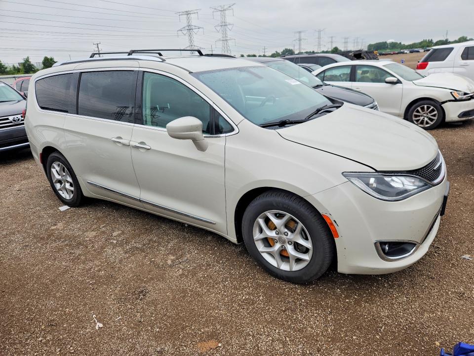Продажа на аукционе авто 2017 Chrysler Pacifica, vin: 2C4RC1EG6HR743810, номер лота: 61983336