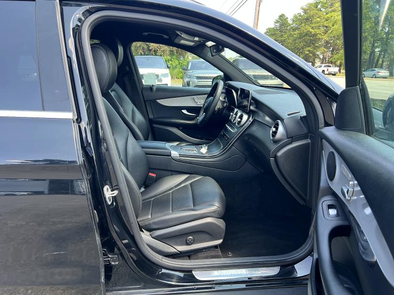 62357846 :رقم المزاد ، W1N0G8EB3NG093124 vin ، 2022 Mercedes-benz Glc مزاد بيع