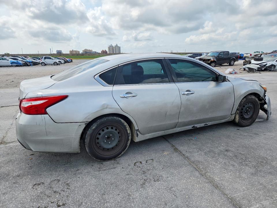 2018 Nissan Altima მანქანა იყიდება აუქციონზე, vin: 1N4AL3AP5JC250588, აუქციონის ნომერი: 63398476