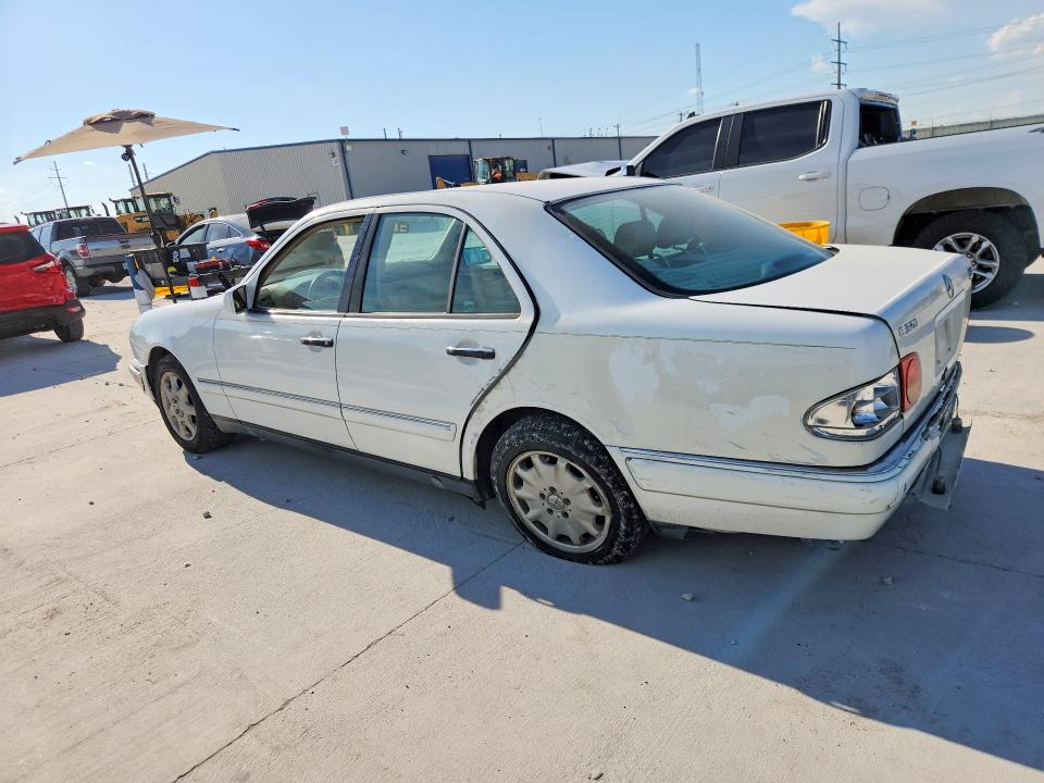60191396 :رقم المزاد ، WDBJF65H0XA878292 vin ، 1999 Mercedes-benz E مزاد بيع