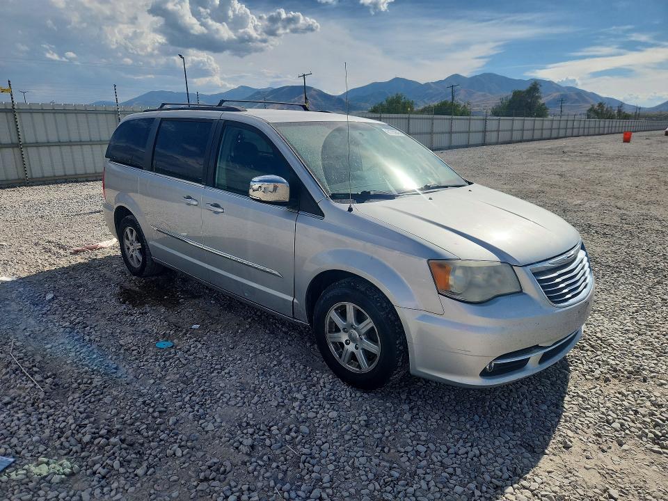 61783846 :رقم المزاد ، 2C4RC1CG5CR124238 vin ، 2012 Chrysler Town & Country مزاد بيع