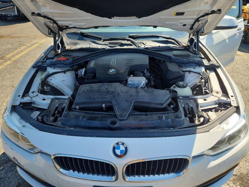 61144056 :رقم المزاد ، WBA8A3C58JA505012 vin ، 2018 Bmw 320 مزاد بيع