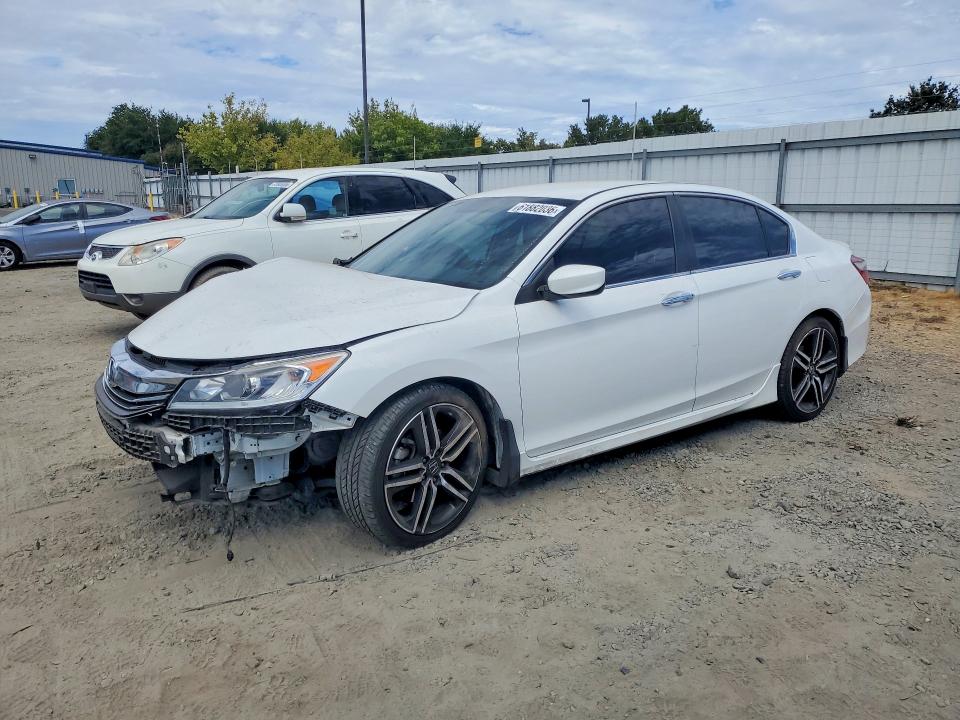 Продаж на аукціоні авто 2017 Honda Accord, vin: 1HGCR2F11HA304797, номер лоту: 61882036