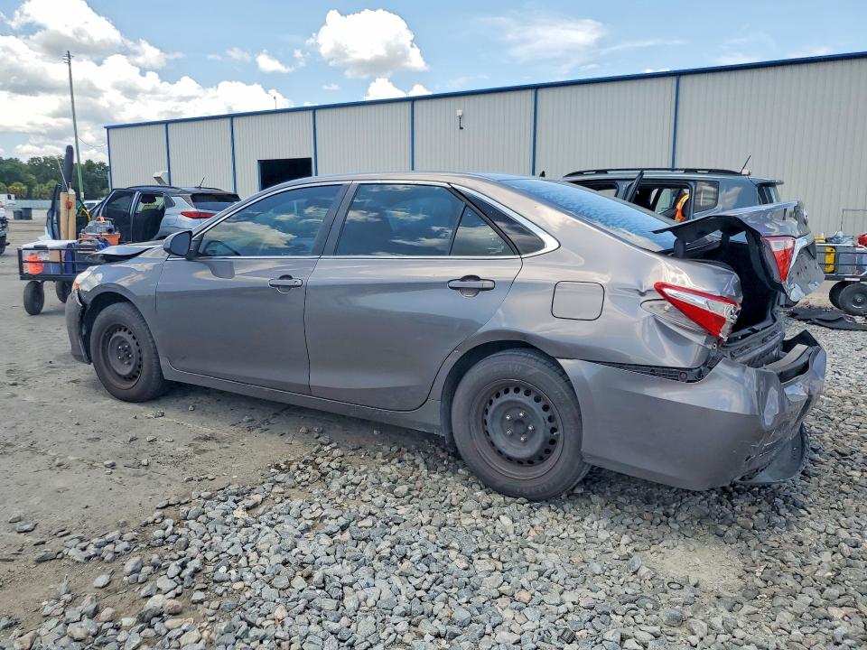 62345726 :رقم المزاد ، 4T1BF1FK7HU812532 vin ، 2017 Toyota Camry مزاد بيع