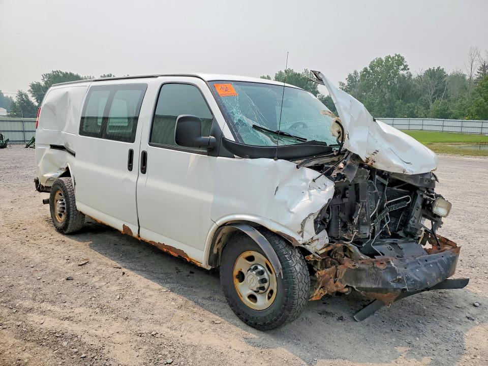 61301686 :رقم المزاد ، 1GCWGFBA2B1151207 vin ، 2011 Chevrolet Express G2500 مزاد بيع
