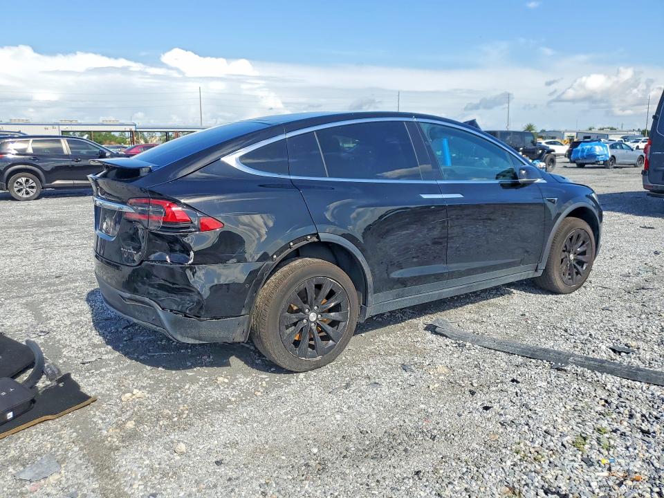 59969136 :رقم المزاد ، 5YJXCAE23LF296014 vin ، 2020 Tesla Model X مزاد بيع