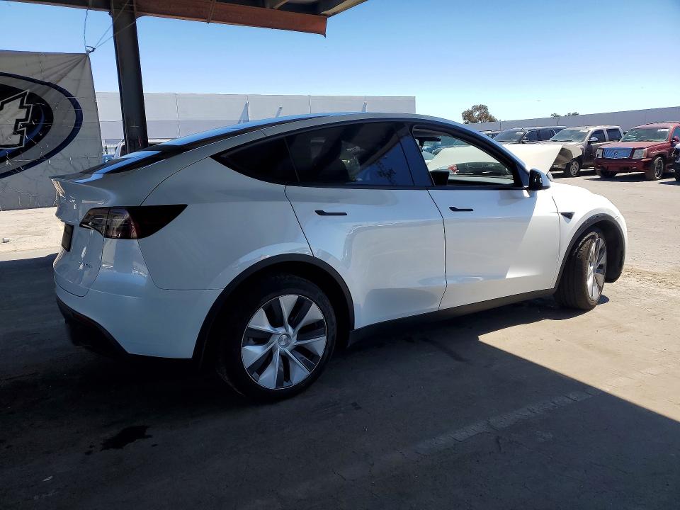 Auction sale of the 2023 Tesla Model Y, vin: 7SAYGDEE3PF742918, lot number: 59905486