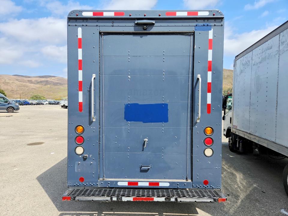 58502386 :رقم المزاد ، 4UZAC2GA2MCMM9749 vin ، 2021 Freightliner Chassis مزاد بيع
