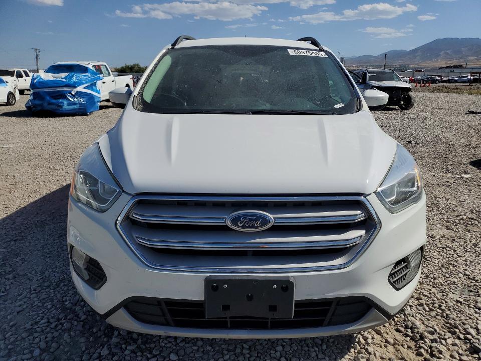 2018 Ford Escape მანქანა იყიდება აუქციონზე, vin: 1FMCU9HD4JUB28406, აუქციონის ნომერი: 60975436