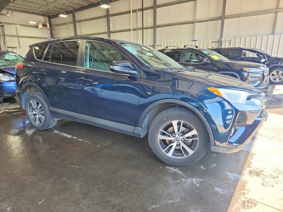 Aukcja sprzedaży 2018 Toyota Rav4, vin: 2T3RFREV6JW815783, numer aukcji: 62502866
