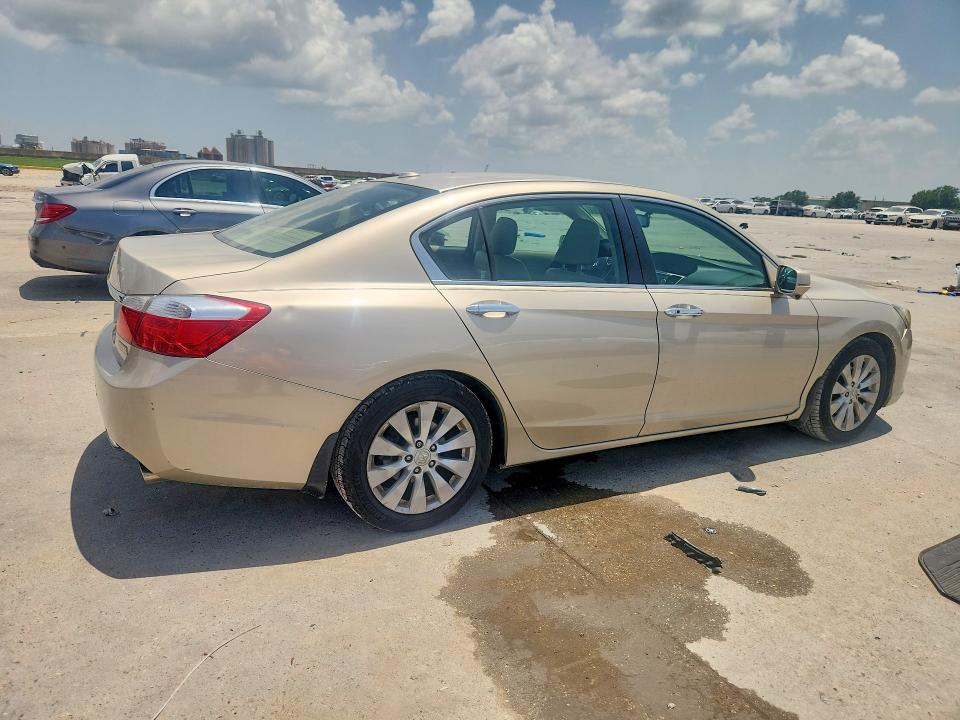 61338936 :رقم المزاد ، 1HGCR2F84EA058370 vin ، 2014 Honda Accord مزاد بيع
