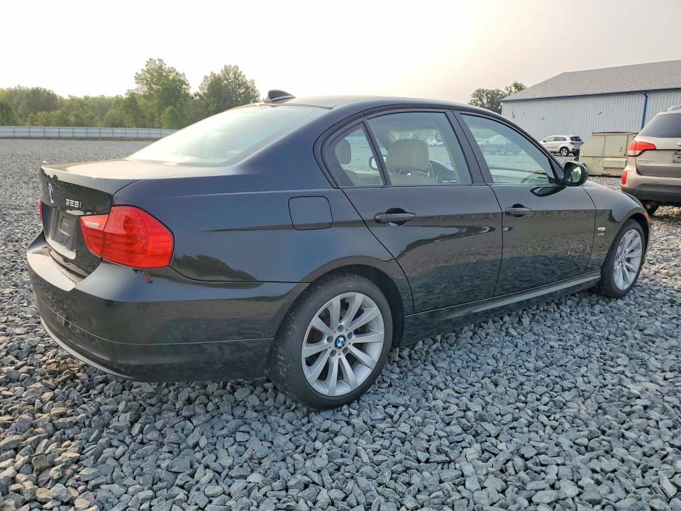 62165986 :رقم المزاد ، WBAPK5C57BA662715 vin ، 2011 Bmw 328 مزاد بيع