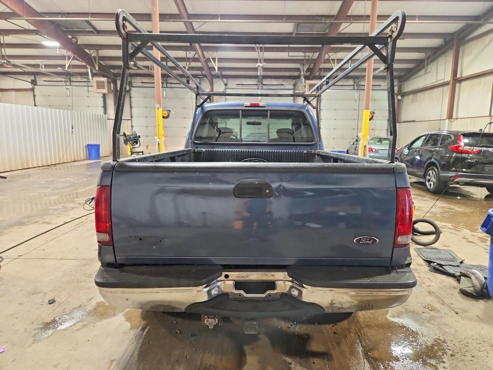 61940276 :رقم المزاد ، 1FTNX21S44ED22372 vin ، 2004 Ford F250 مزاد بيع