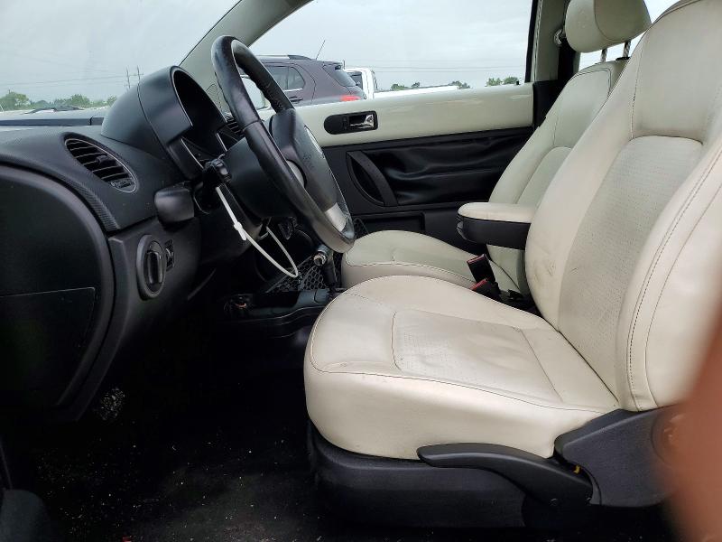 60814946 :رقم المزاد ، 3VWFG31C98M510692 vin ، 2008 Volkswagen New Beetle مزاد بيع