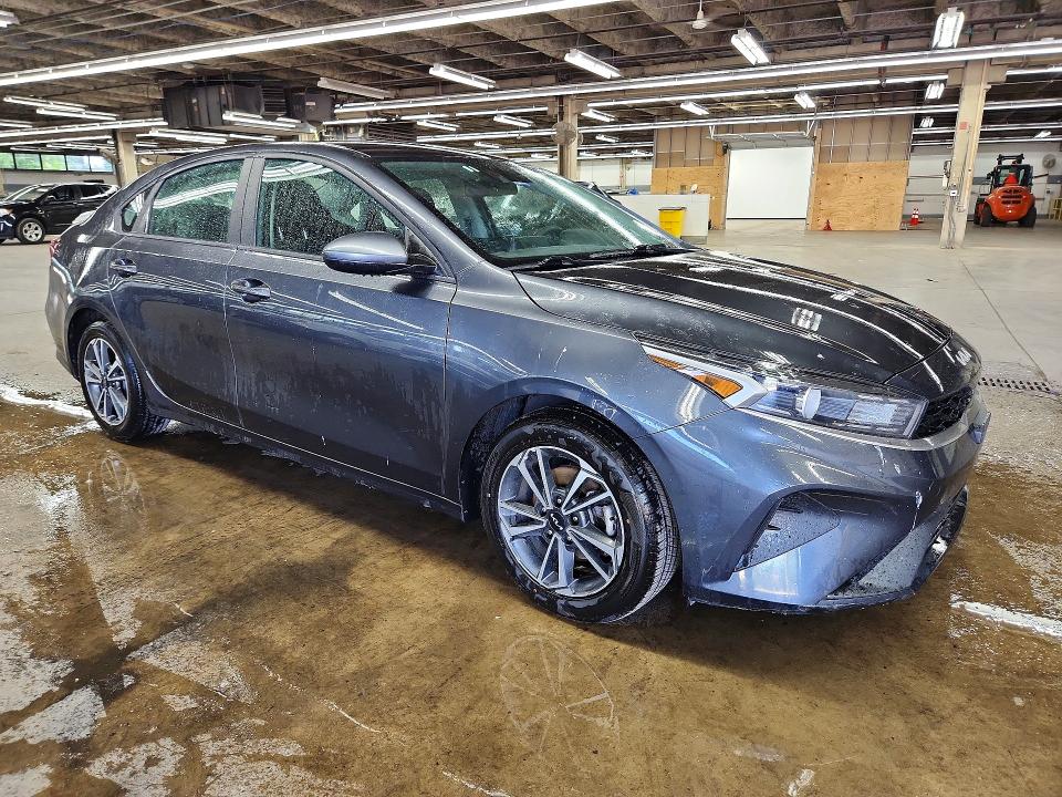 2023 Kia Forte მანქანა იყიდება აუქციონზე, vin: 3KPF24AD8PE615569, აუქციონის ნომერი: 62274376