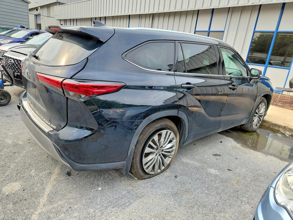 Aukcja sprzedaży 2023 Toyota Highlander, vin: 5TDKDRBH8PS518515, numer aukcji: 61013296