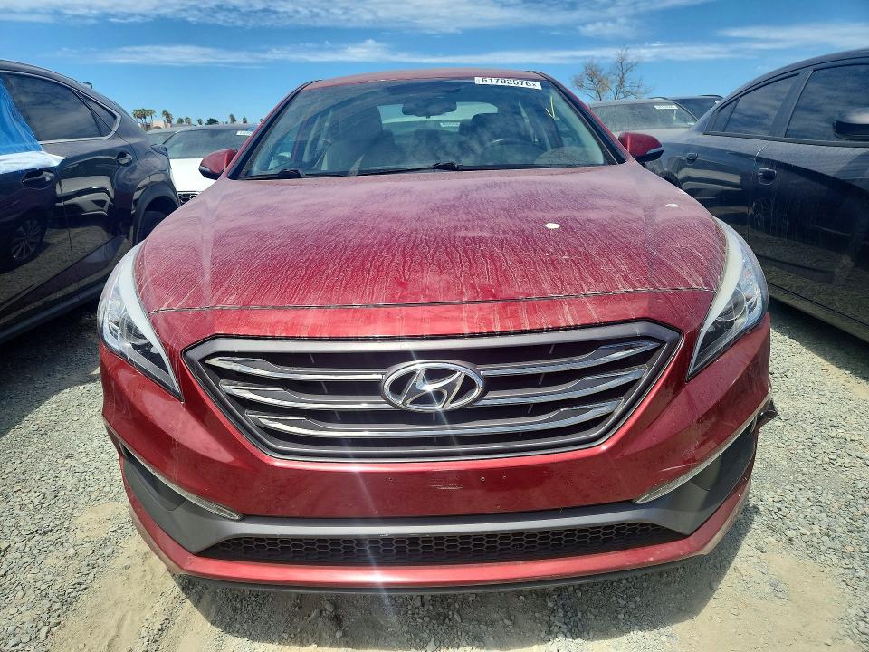 2015 Hyundai Sonata მანქანა იყიდება აუქციონზე, vin: 5NPE34AF3FH040785, აუქციონის ნომერი: 61792576