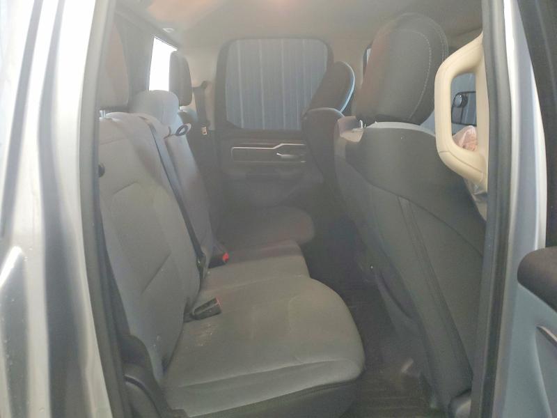 61136636 :رقم المزاد ، 1C6SRFBT4KN577426 vin ، 2019 Ram 1500 مزاد بيع