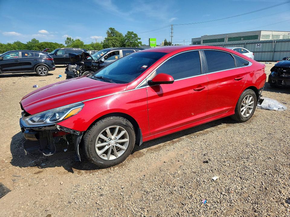 2018 Hyundai Sonata მანქანა იყიდება აუქციონზე, vin: 5NPE24AF1JH707509, აუქციონის ნომერი: 63174126