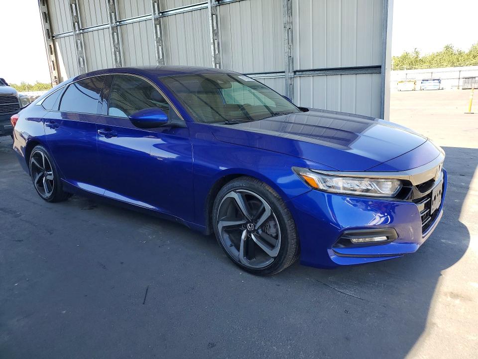 61394076 :رقم المزاد ، 1HGCV1F30KA054516 vin ، 2019 Honda Accord مزاد بيع