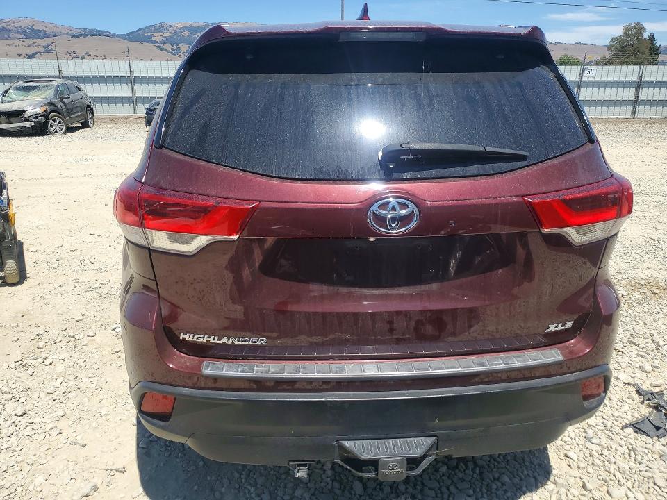 Продажа на аукционе авто 2018 Toyota Highlander, vin: 5TDKZRFH5JS260781, номер лота: 60076726