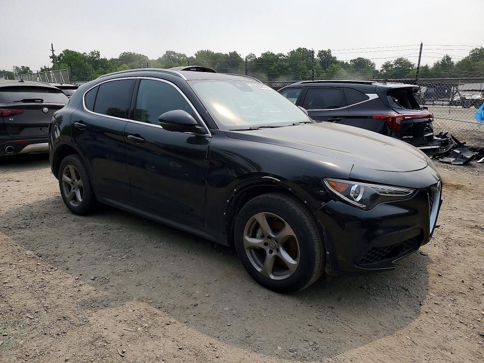 60711086 :رقم المزاد ، ZASPAKAN1M7D11913 vin ، 2021 Alfa Romeo Stelvio مزاد بيع