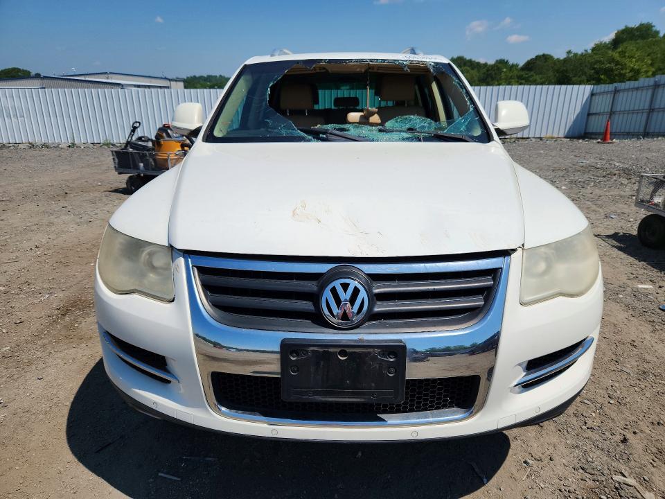60838946 :رقم المزاد ، WVGBE77L18D035570 vin ، 2008 Volkswagen Touareg 2 مزاد بيع