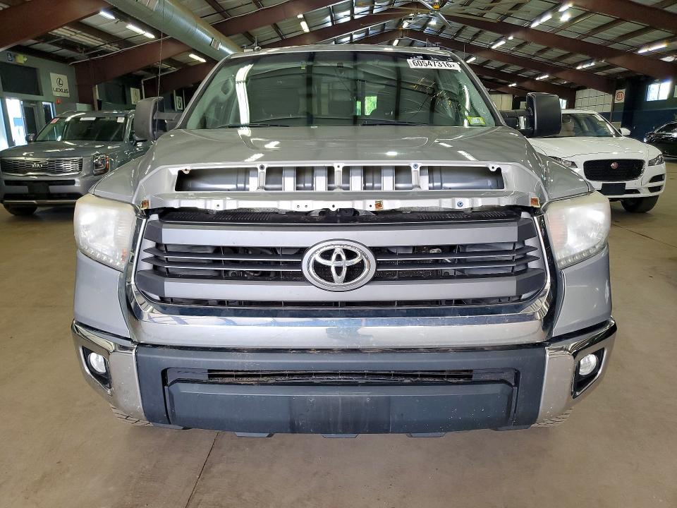 60547316 :رقم المزاد ، 5TFUY5F18FX439941 vin ، 2015 Toyota Tundra مزاد بيع