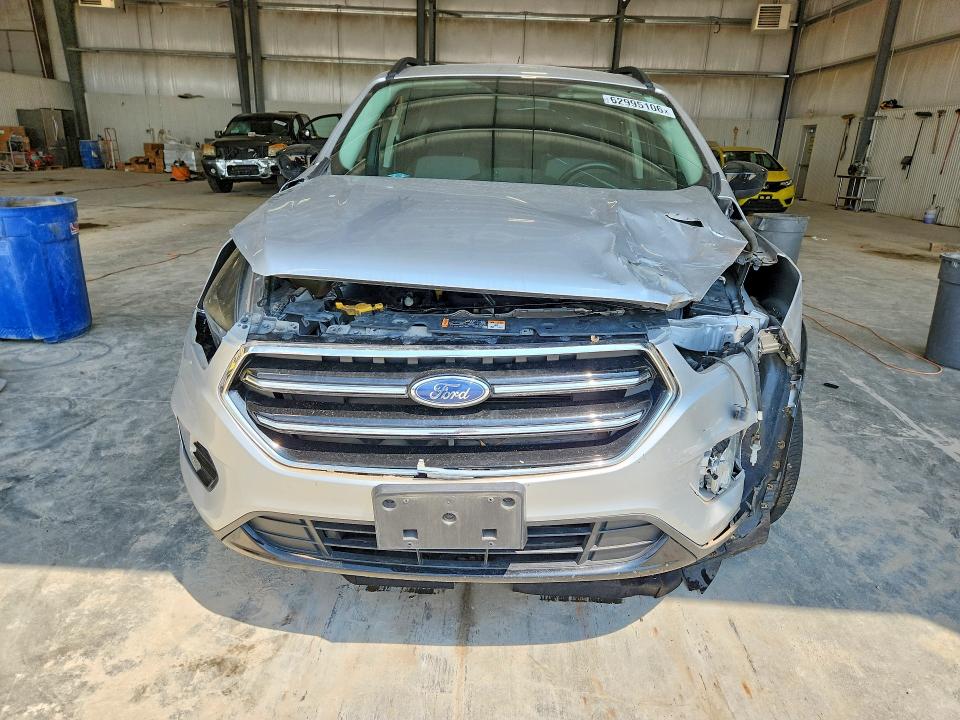 Продаж на аукціоні авто 2019 Ford Escape, vin: 1FMCU9GD5KUA62967, номер лоту: 62995106