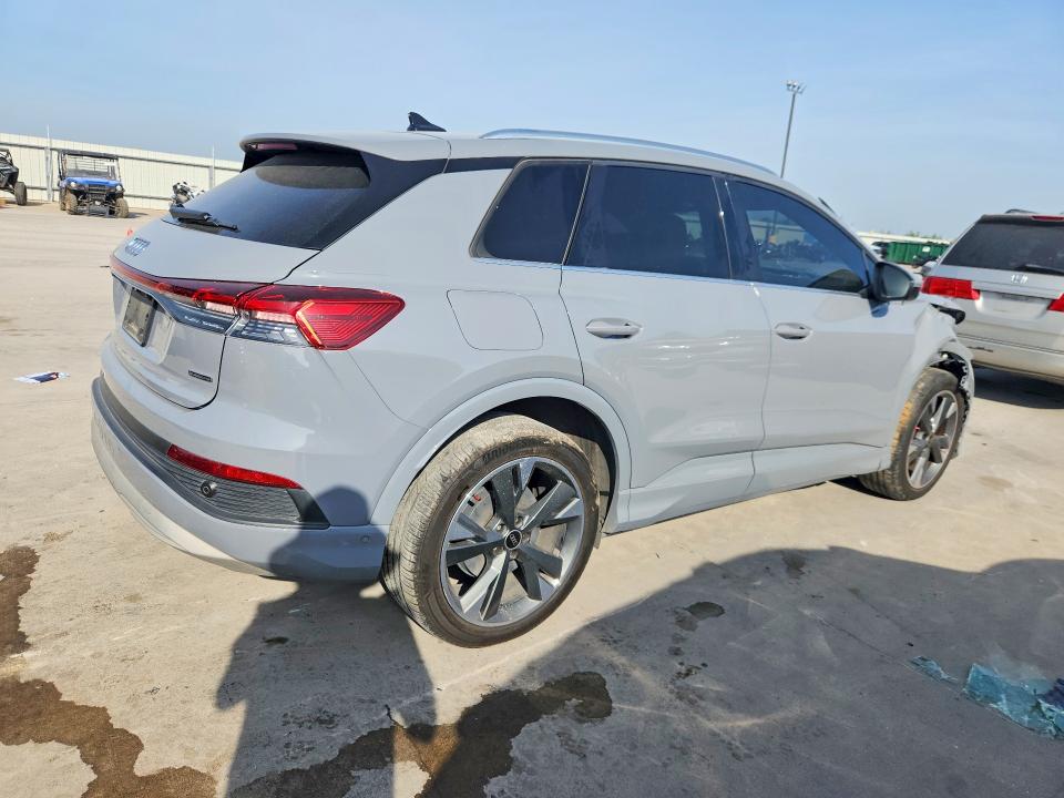 62694426 :رقم المزاد ، WA1H2BFZ8NP053407 vin ، 2022 Audi Q4 E-tron مزاد بيع