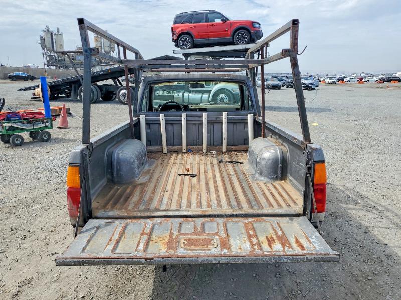 61621816 :رقم المزاد ، 1N6SD11S3NC356819 vin ، 1992 Nissan Truck مزاد بيع