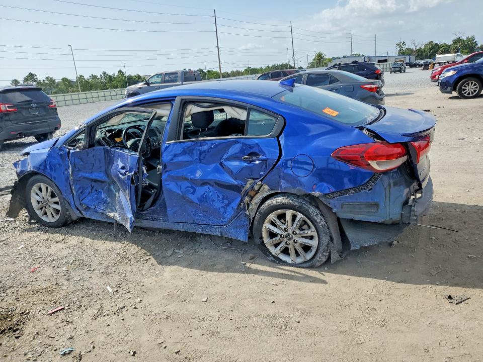 60590536 :رقم المزاد ، 3KPFL4A72HE141272 vin ، 2017 Kia Forte مزاد بيع