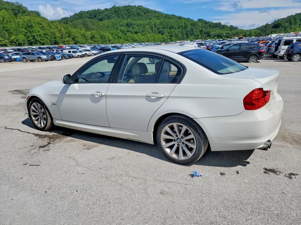 60982816 :رقم المزاد ، WBAPK7C58BA970164 vin ، 2011 Bmw 328 مزاد بيع