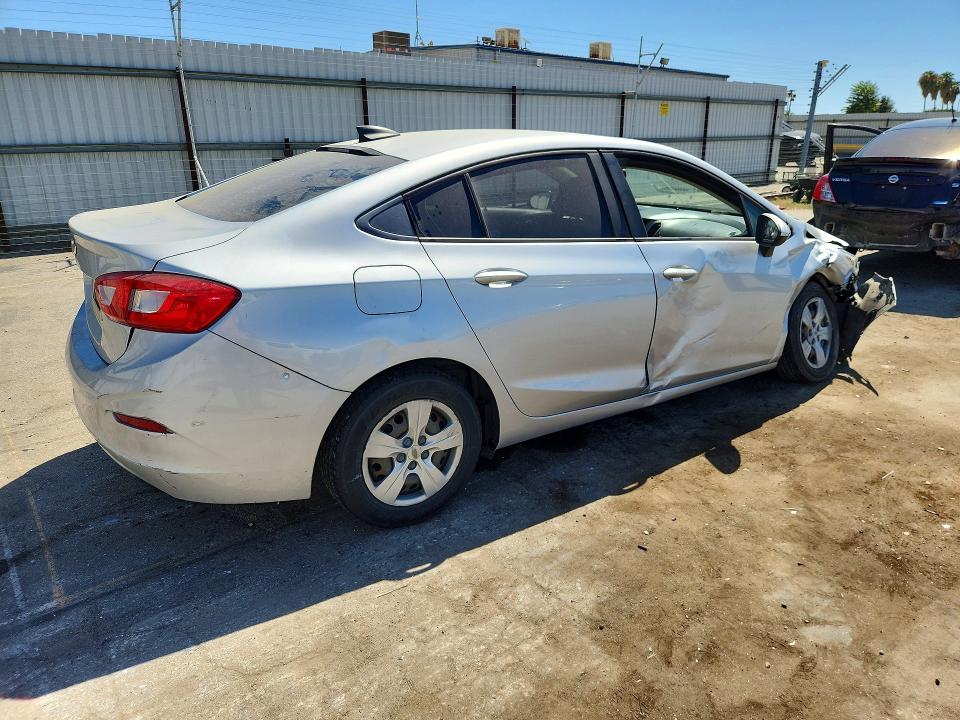 2018 Chevrolet Cruze მანქანა იყიდება აუქციონზე, vin: 1G1BC5SM8J7160173, აუქციონის ნომერი: 61627136