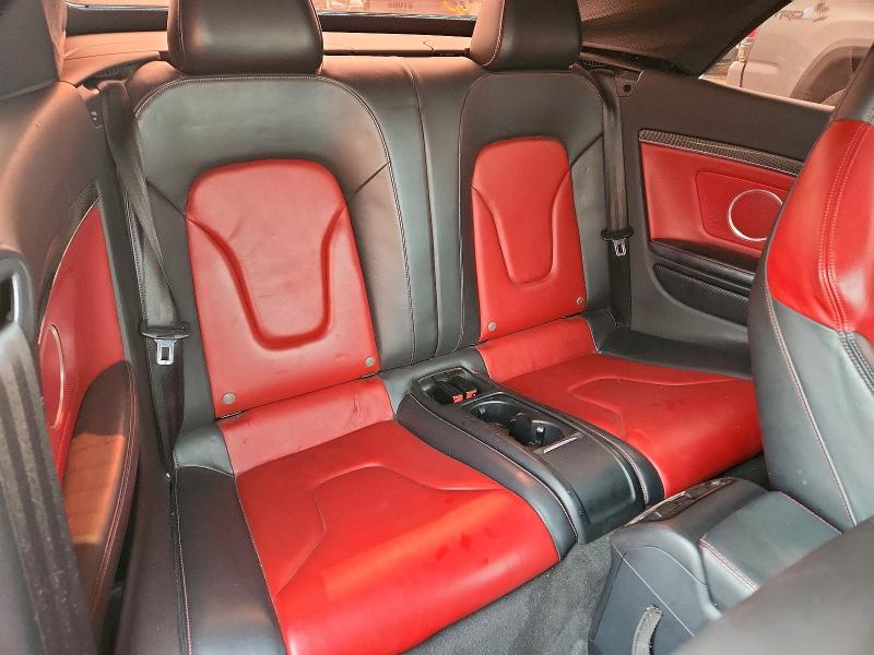 61511056 :رقم المزاد ، WAUCGAFH6FN009242 vin ، 2015 Audi S5 مزاد بيع