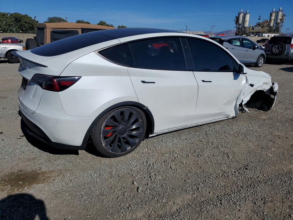 2024 Tesla Model Y მანქანა იყიდება აუქციონზე, vin: 7SAYGDEF4RF096154, აუქციონის ნომერი: 61069106