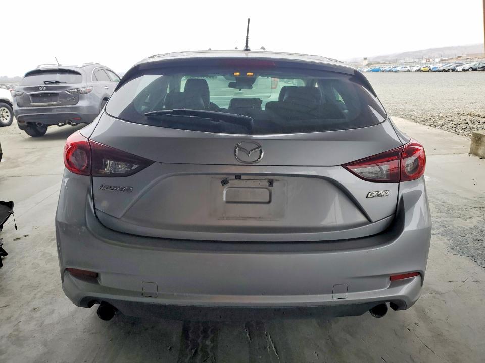 Продаж на аукціоні авто 2018 Mazda 3, vin: 3MZBN1L32JM199568, номер лоту: 60647896