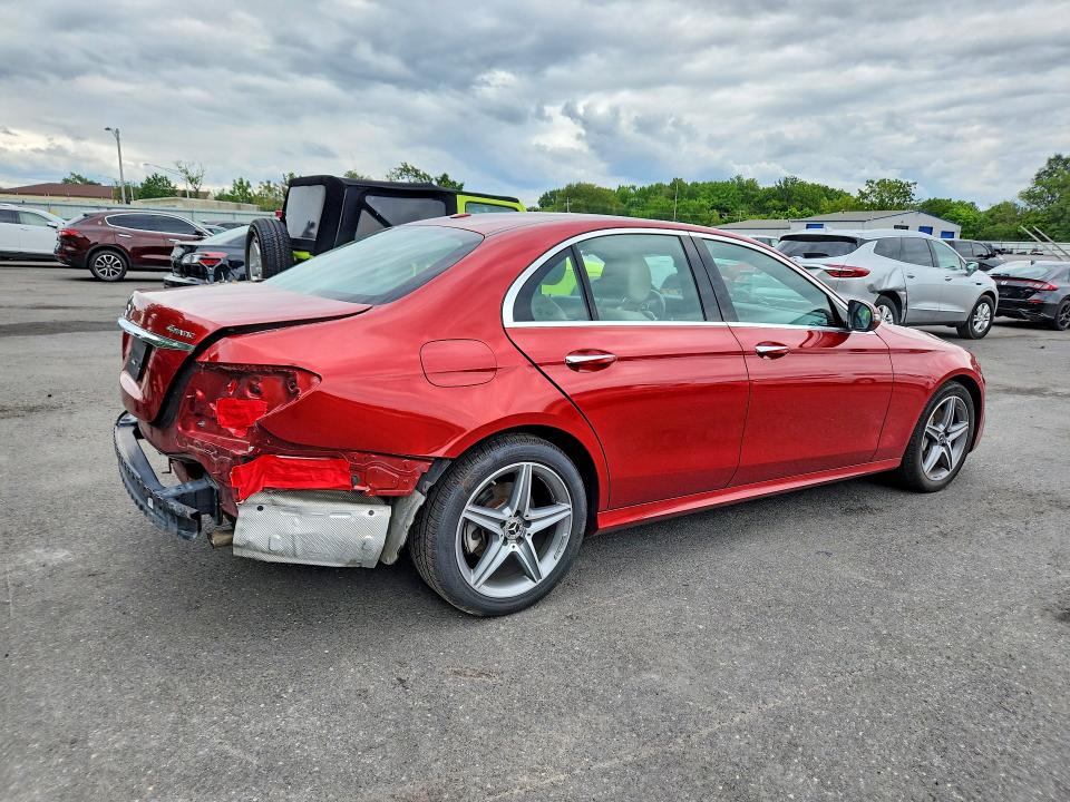 63113566 :رقم المزاد ، WDDZF4KB8KA555051 vin ، 2019 Mercedes-benz E مزاد بيع