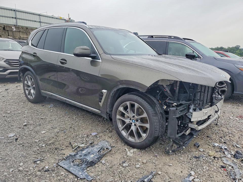 62746126 :رقم المزاد ، 5UX23EU05S9W56537 vin ، 2025 Bmw X5 مزاد بيع