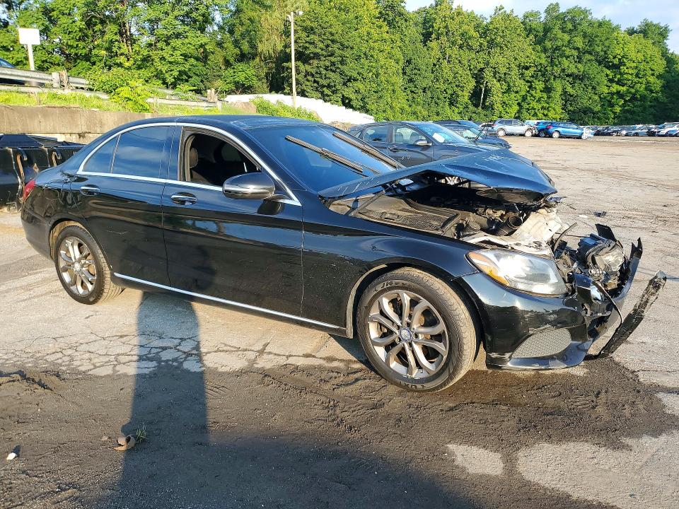 62855126 :رقم المزاد ، 55SWF4KB4HU180593 vin ، 2017 Mercedes-benz C مزاد بيع