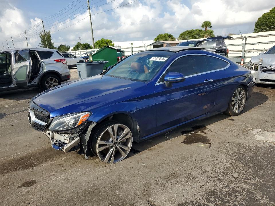 61477596 :رقم المزاد ، WDDWJ4KB1HF331939 vin ، 2017 Mercedes-benz C مزاد بيع