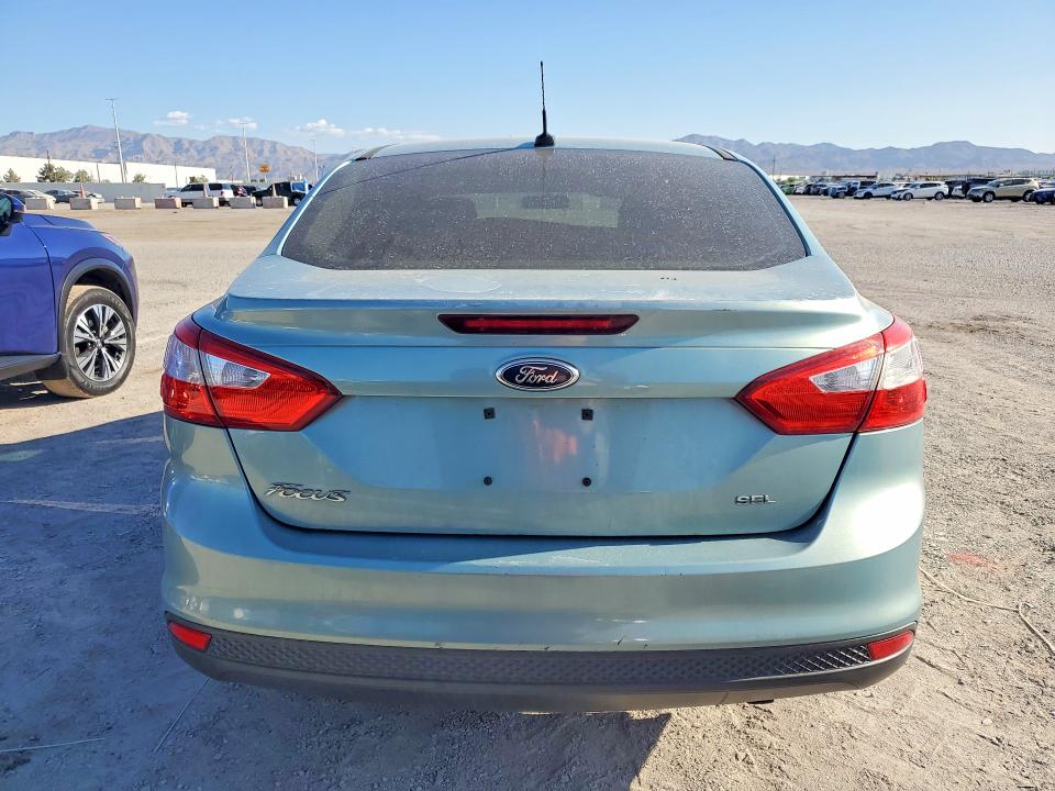 61172806 :رقم المزاد ، 1FAHP3H23CL180167 vin ، 2012 Ford Focus مزاد بيع