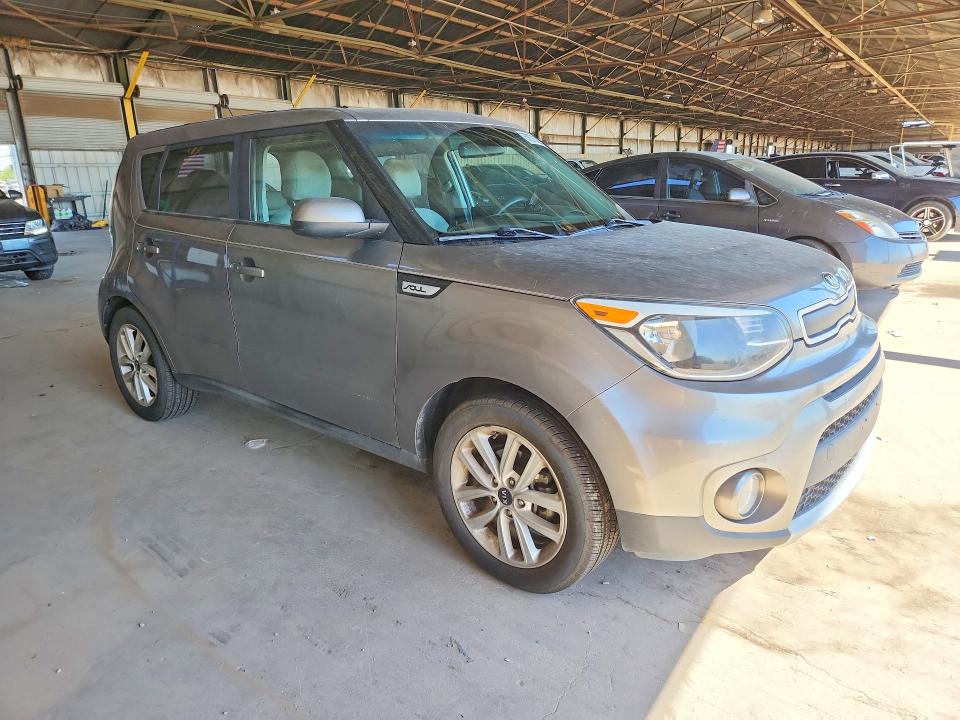 2017 Kia Soul მანქანა იყიდება აუქციონზე, vin: KNDJP3A51H7498742, აუქციონის ნომერი: 59276286