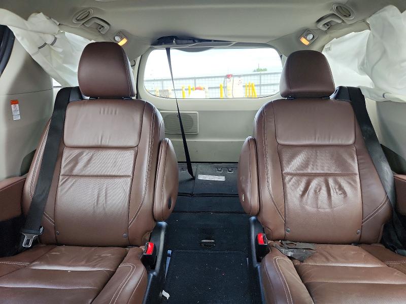 61089666 :رقم المزاد ، 5TDYK3DC3FS617417 vin ، 2015 Toyota Sienna مزاد بيع